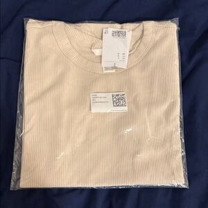 NWT H&M Ribbed T-shirt Cream Size Large